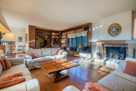 Сasa de 7 dormitorios en venta en L'Ametlla del Vallès, Barcelona, Cataluña, Spain № 7021 - foto 8