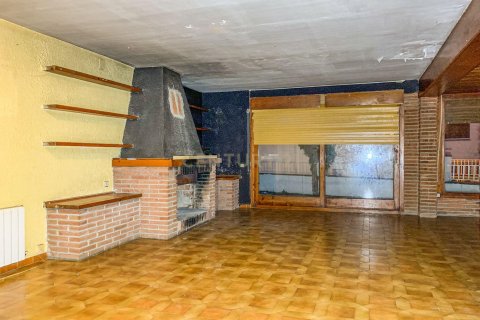 5 bedrooms house for sale in Vilassar de Dalt, Barcelona, Catalonia, Spain № 7024 - photo 16