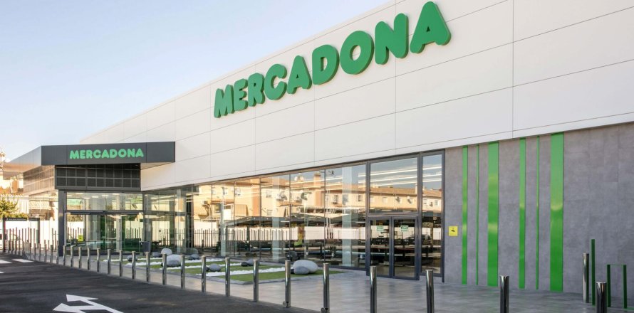 2116 m² commercial property à vendre à Barcelona, Catalonia, Spain № 3581