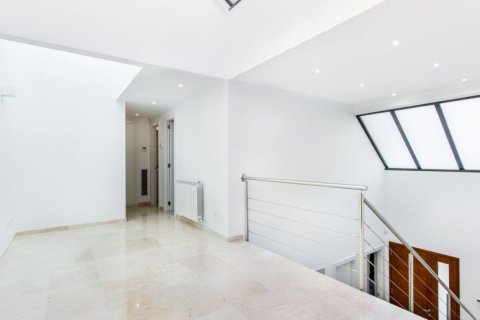 Сasa de 6 dormitorios en venta en Gavà, Barcelona, Cataluña, Spain № 1311 - foto 27