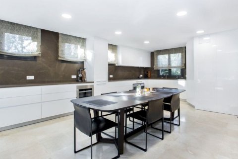 Сasa de 6 dormitorios en venta en Gavà, Barcelona, Cataluña, Spain № 1311 - foto 10