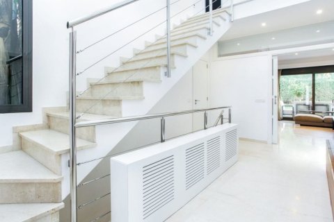 Сasa de 6 dormitorios en venta en Gavà, Barcelona, Cataluña, Spain № 1311 - foto 26