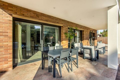 Сasa de 6 dormitorios en venta en Gavà, Barcelona, Cataluña, Spain № 1311 - foto 2