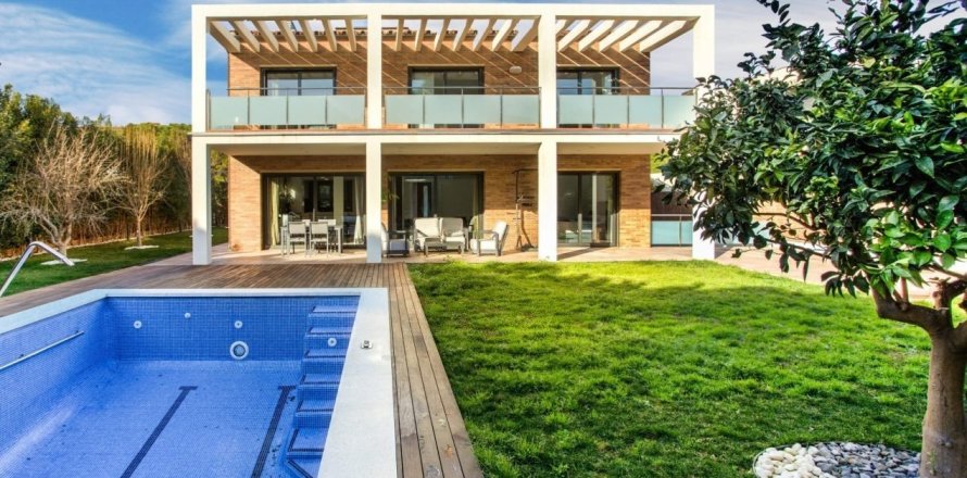 Сasa de 6 dormitorios en venta en Gavà, Barcelona, Cataluña, Spain № 1311