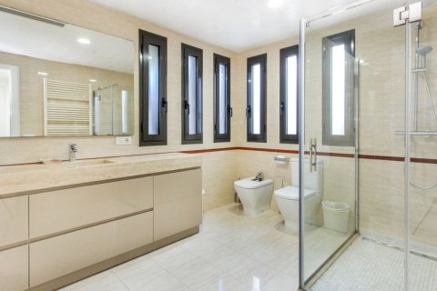 Сasa de 6 dormitorios en venta en Gavà, Barcelona, Cataluña, Spain № 1311 - foto 20