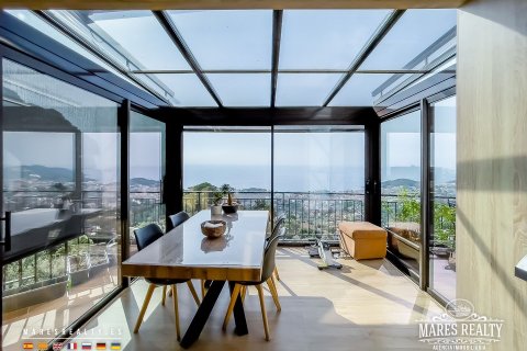 Купить виллу в Льорет-де-Мар, Испания с 13 спален, 650м², № 1305 - фото 2