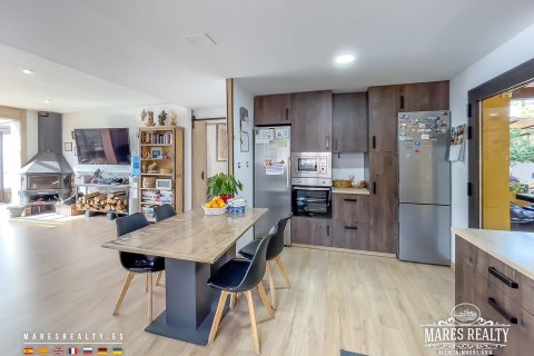 Купить виллу в Льорет-де-Мар, Испания с 13 спален, 650м², № 1305 - фото 10