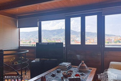 Купить квартиру в Барселона, Испания с 4 спальни, 196м², № 972 - фото 12