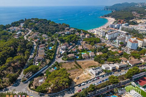 Купить земельный участок в Льорет-де-Мар, Испания 807м², № 970 - фото 4