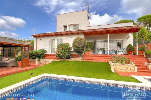 Вилла с 3 спальнями в Льорет-де-Мар, Герона, Каталония, Испания № 969