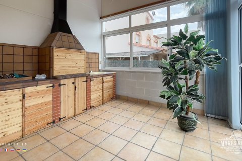 Купить виллу в Льорет-де-Мар, Испания с 3 спальни, 348м², № 973 - фото 17