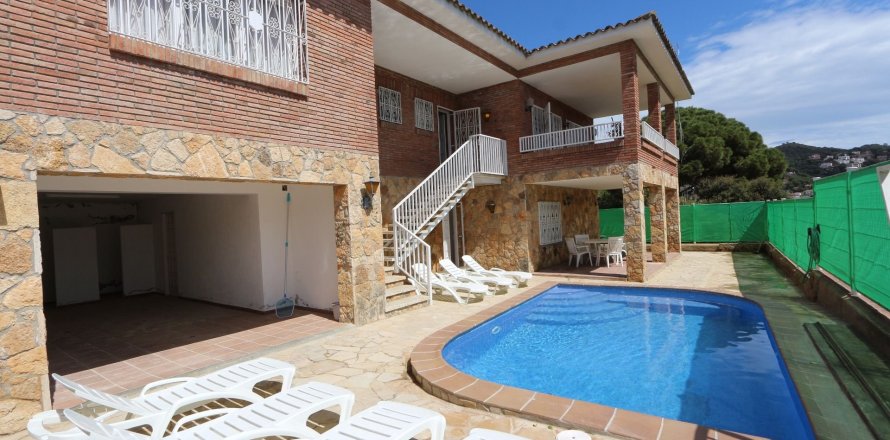 Вилла с 7 спальнями в Льорет-де-Мар, Герона, Каталония, Испания № 975