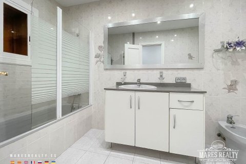 Купить виллу в Льорет-де-Мар, Испания с 3 спальни, 251м², № 974 - фото 14