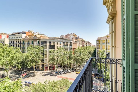 3 bedrooms apartment for sale in Barcelona, Catalonia, Spain № 7170 - photo 15
