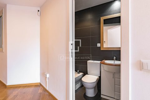 Купить квартиру в Барселона, Испания с 2 спальни, 71м², № 7173 - фото 3