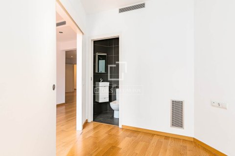 Купить квартиру в Барселона, Испания с 2 спальни, 71м², № 7173 - фото 15