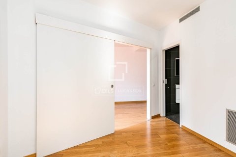 Купить квартиру в Барселона, Испания с 2 спальни, 71м², № 7173 - фото 8