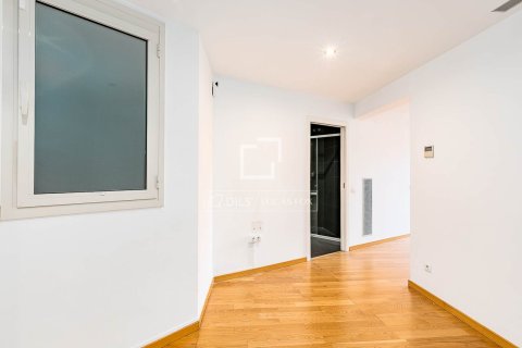 Купить квартиру в Барселона, Испания с 2 спальни, 71м², № 7173 - фото 26