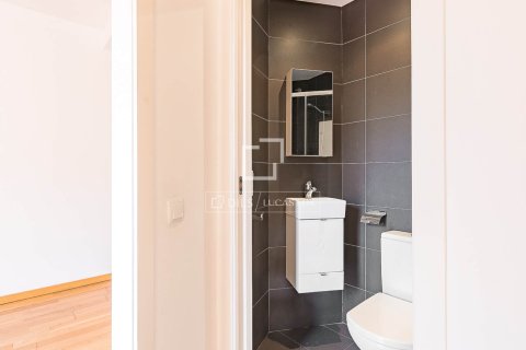Купить квартиру в Барселона, Испания с 2 спальни, 71м², № 7173 - фото 4