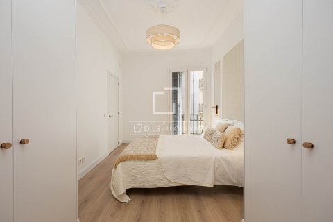 3 bedrooms apartment for sale in Barcelona, Catalonia, Spain № 7169 - photo 13