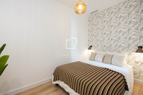 3 bedrooms apartment for sale in Barcelona, Catalonia, Spain № 7169 - photo 2