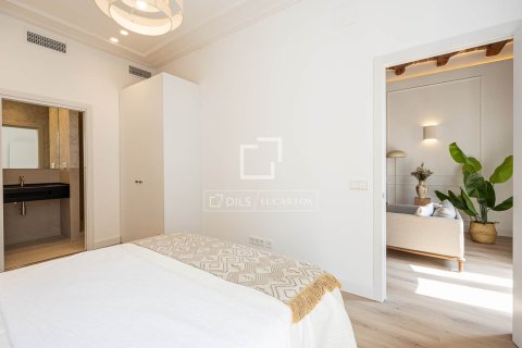 3 bedrooms apartment for sale in Barcelona, Catalonia, Spain № 7169 - photo 16