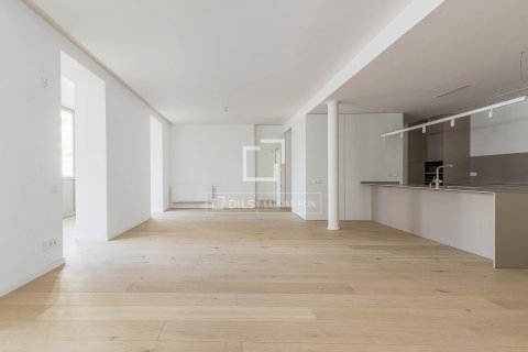 2 chambres apartment à vendre à Barcelona, Catalonia, Spain № 4401 - photo 3