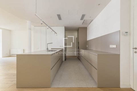 2 chambres apartment à vendre à Barcelona, Catalonia, Spain № 4401 - photo 9