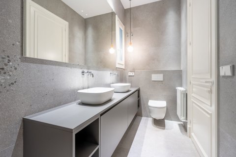 Apartamento de 2 dormitorios en venta en Barcelona, Cataluña, Spain № 3592 - foto 10