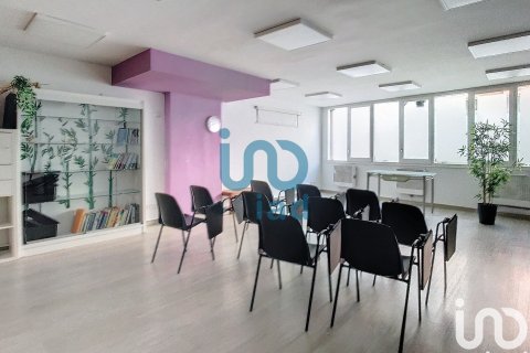 291 sq.m. commercial property for rent in Barcelona, Catalonia, Spain № 5142 - photo 10