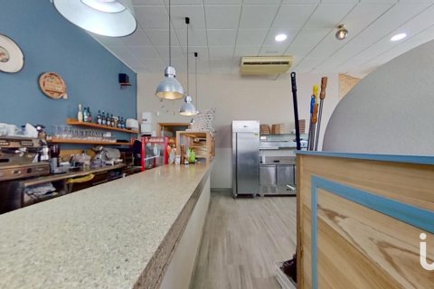 113 sq.m. commercial property for rent in Altafulla, Tarragona, Catalonia, Spain № 5143 - photo 24