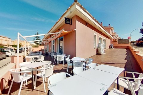 113 sq.m. commercial property for rent in Altafulla, Tarragona, Catalonia, Spain № 5143 - photo 3