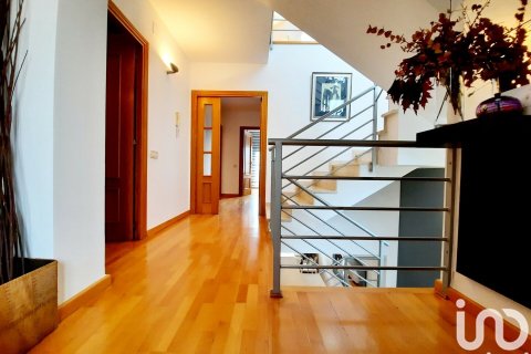 Сasa de 3 dormitorios en alquiler en Sant Vicenc De Montalt, Barcelona, Cataluña, Spain № 5148 - foto 24