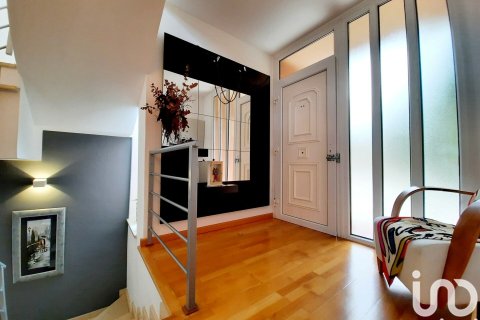 Сasa de 3 dormitorios en alquiler en Sant Vicenc De Montalt, Barcelona, Cataluña, Spain № 5148 - foto 23