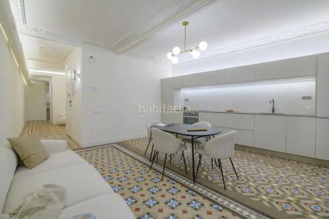 Купить квартиру в Старый город, Барселона, Испания с 2 спальни, 95м², № 2314 - фото 24