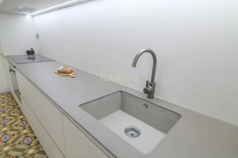 Купить квартиру в Старый город, Барселона, Испания с 2 спальни, 95м², № 2314 - фото 15