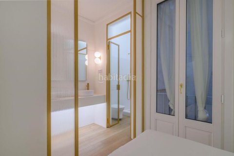 Купить квартиру в Старый город, Барселона, Испания с 2 спальни, 95м², № 2314 - фото 8