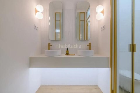 Купить квартиру в Старый город, Барселона, Испания с 2 спальни, 95м², № 2314 - фото 5