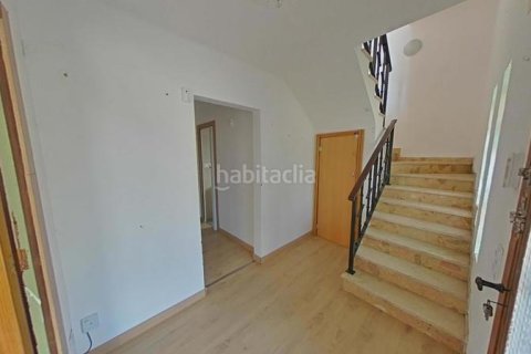 Купить дом в Санта-Эулалия де Ронкана, Испания с 4 спальни, 256м², № 2312 - фото 8