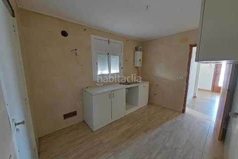 Купить дом в Санта-Эулалия де Ронкана, Испания с 4 спальни, 256м², № 2312 - фото 5