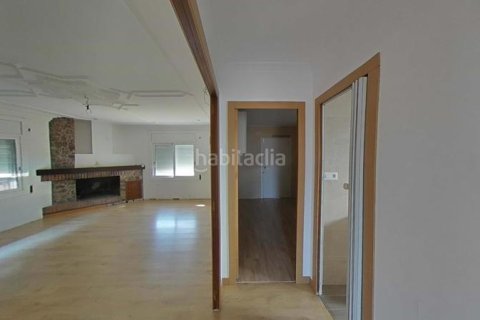 Купить дом в Санта-Эулалия де Ронкана, Испания с 4 спальни, 256м², № 2312 - фото 4