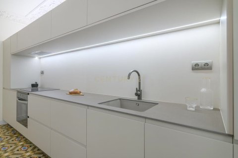 Купить квартиру в Старый город, Барселона, Испания с 2 спальни, 95м², № 2313 - фото 12