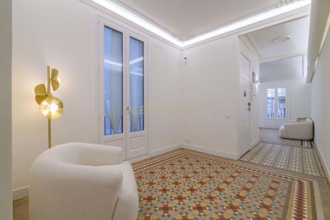 Купить квартиру в Старый город, Барселона, Испания с 2 спальни, 95м², № 2313 - фото 30
