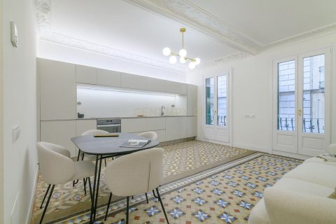 Купить квартиру в Старый город, Барселона, Испания с 2 спальни, 95м², № 2313 - фото 17