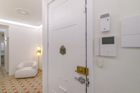 Купить квартиру в Старый город, Барселона, Испания с 2 спальни, 95м², № 2313 - фото 29