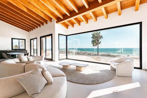 Villa de 5 dormitorios en alquiler en Castelldefels, Barcelona, Cataluña, Spain № 4602 - foto 4