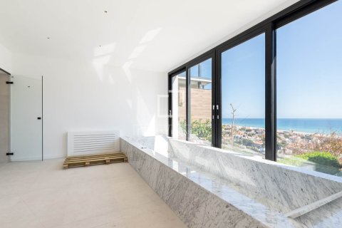 Villa de 5 dormitorios en alquiler en Castelldefels, Barcelona, Cataluña, Spain № 4602 - foto 21