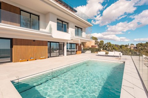 Villa de 5 dormitorios en alquiler en Castelldefels, Barcelona, Cataluña, Spain № 4602 - foto 2