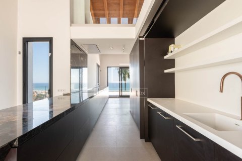 Villa de 5 dormitorios en alquiler en Castelldefels, Barcelona, Cataluña, Spain № 4602 - foto 12