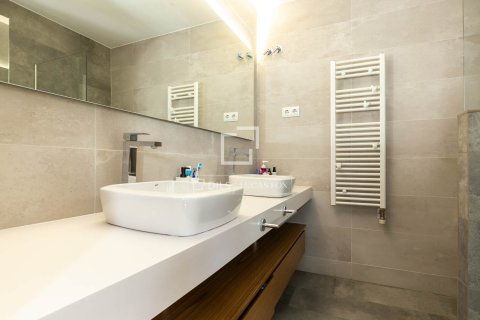 5 chambres villa à vendre à Valldoreix, Barcelona, Catalonia, Spain № 4503 - photo 25